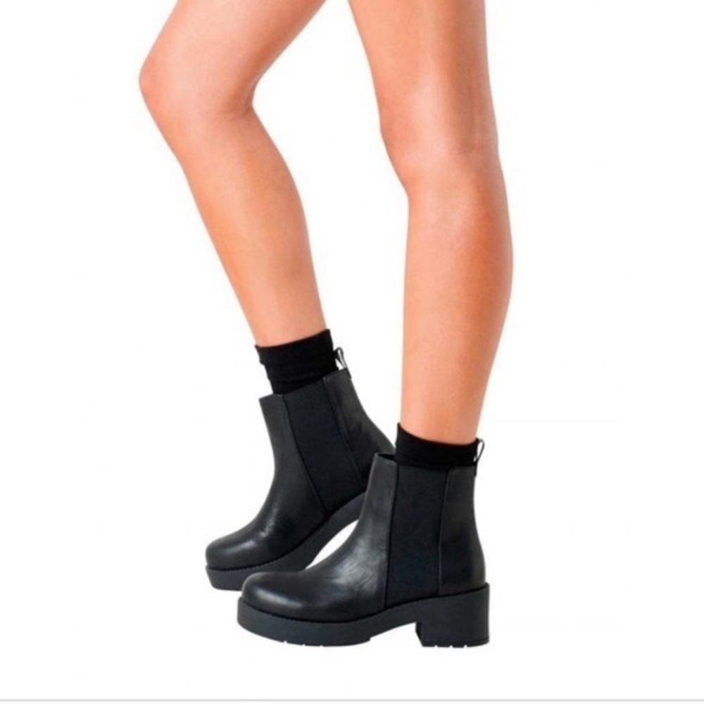 Windsor Smith Eagar Chelsea Boots